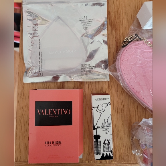 Surprise Semi-Mystery Bag - Picture 4 of 6